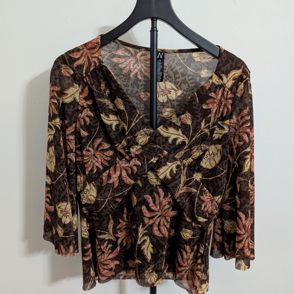 Work to Weekend Chic Brown Tan Blouse L Minimalist Professional Office Top - Picture 2 of 7